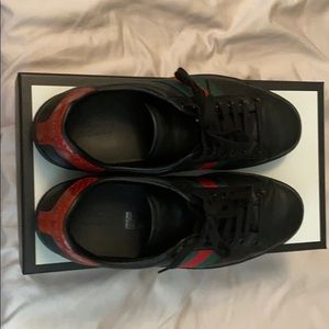 Men’s Gucci sneakers
